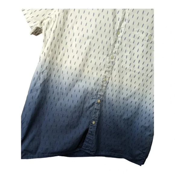 American Eagle Mens Size L Flex Dip-Dye Blue White Short Sleeve Button Up Shirt - Picture 4 of 13